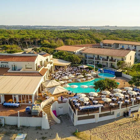 Mclub Del Golfo Hotel 4*
